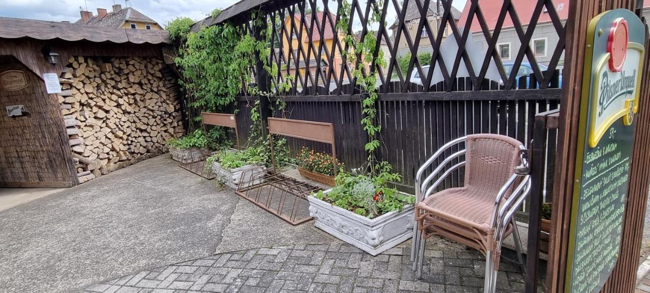 Restaurant & Pension Liebenstein Libá 외부 사진