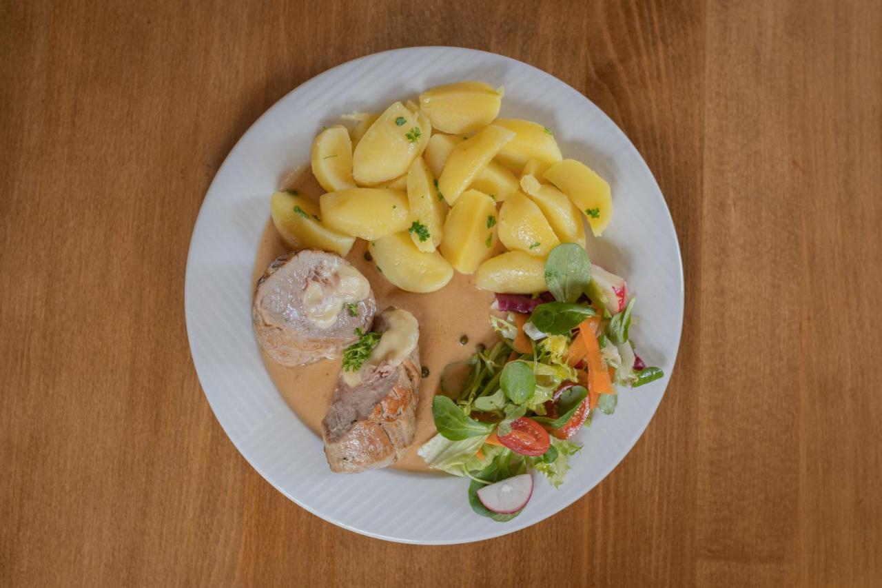 Restaurant & Pension Liebenstein Libá 외부 사진