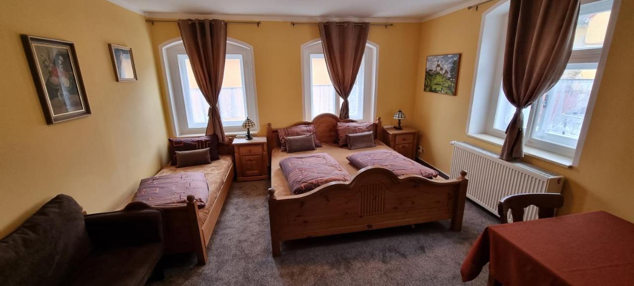 Restaurant & Pension Liebenstein Libá 외부 사진